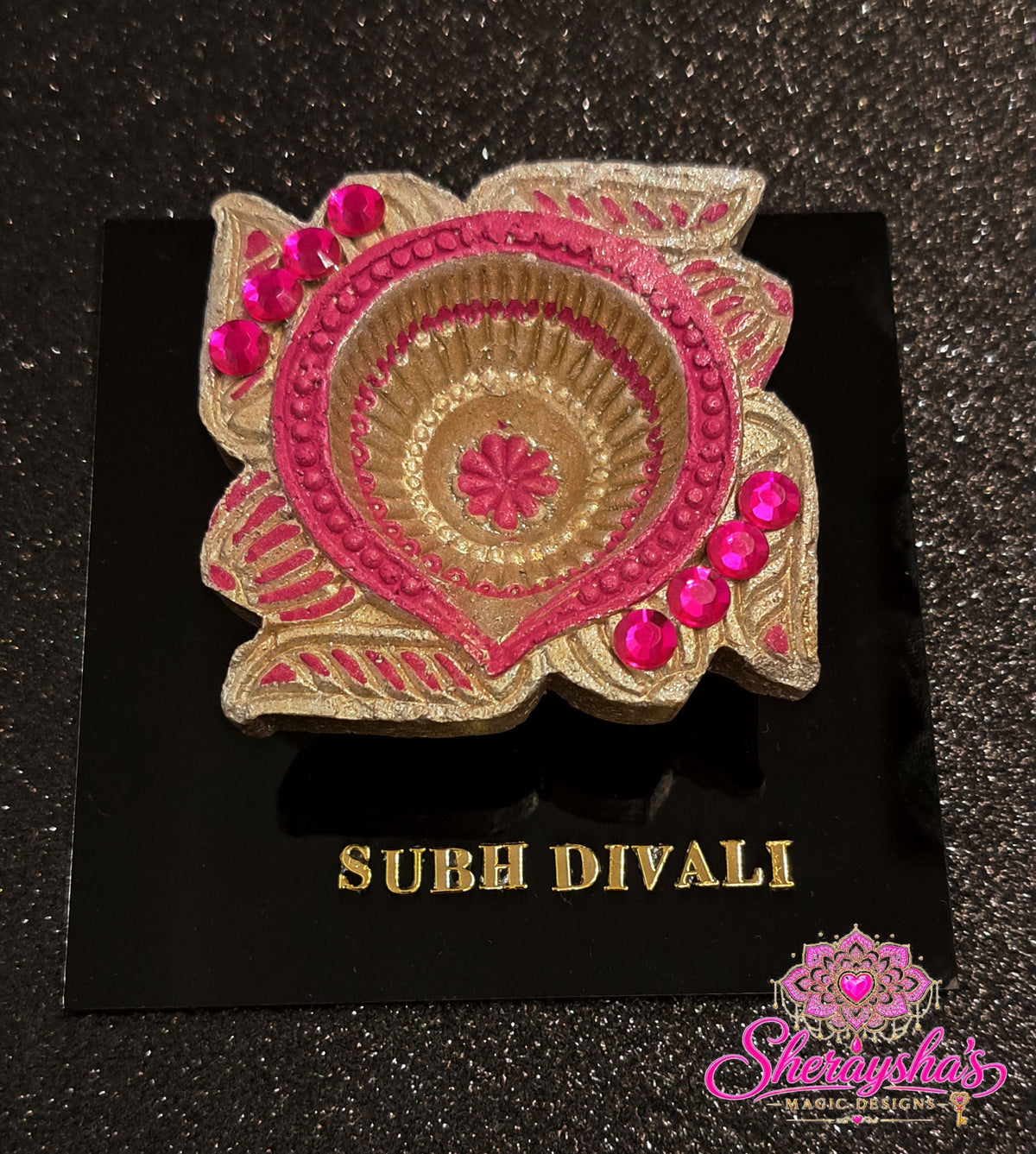 Diya op plaat – Goud & Fuchsia
